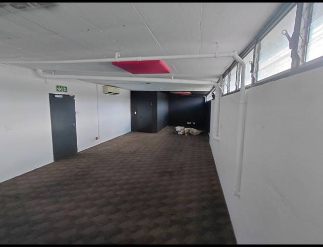 331M² OFFICE TO LET IN MAGALIESSIG